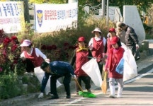 임실군 신평면 자원봉사단 승강장 주변 청소