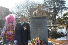 여든 손자가 독립운동가 할아버지 흉상 세워