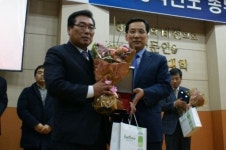 이영길 전북설비건설협회장 비전대서 감사패 받아