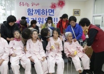 임실 청웅면 생활개선회 8년째 요양원 봉사활동