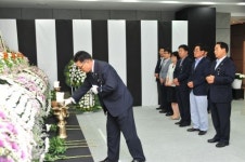 완주군의원, 지방행정연수원 분향