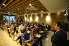 소피아 여성의원, 소피아 질 하이프 세미나