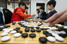 알파고와 붙고 싶다…바둑 붐