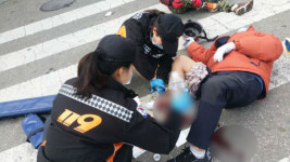 정읍서 택시·오토바이 충돌