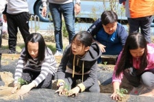 전북농협,  스쿨팜(농업체험장) 식재체험 진행