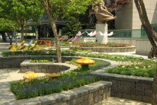 전주역 앞 마중길, 꽃동산으로 새단장