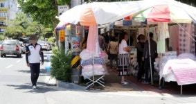 도로변 불법노점상, 시민들은 위험천만