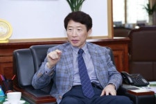 위기의 군산,  출구 전략을 마련하라