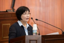 신영자 군산시의원 팔마산을 공원으로 개발하자