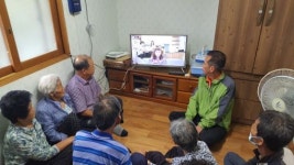 완주군 애향운동본부 동상면 경로당에 TV기증