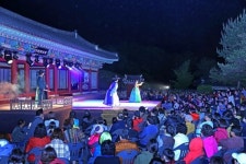 남원창극 춘향만리 개막공연 성황