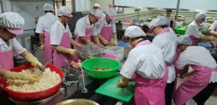 군산시공무원노동조합 군산나운종합사회복지관서 급식봉사활동