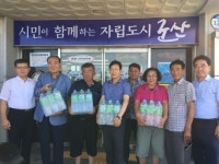 전북농협, 폭염 대비 물 부족 도서지역 긴급 생수지원