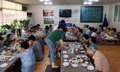 삼천1동 개성감자탕, 독거노인 삼계탕 봉사