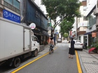  전주 웨딩 거리 보행로는 주차장