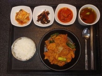 휴게소 음식 이야기 (12) 덕유산(대전)휴게소 대표 음식 흑돼지두루치기