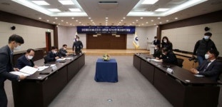 새만금 재생에너지 집적화 속도…설비 제조공장과 투자협약