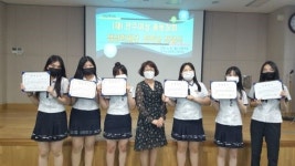 (재)전주여상총동창회 샘장학재단, 모교 재학생에 장학금 전달