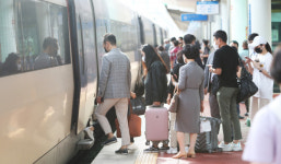 그래도 고향 집 가서 부모님은 찾아봬야죠 추석 전 전주역 등 귀성객 붐벼