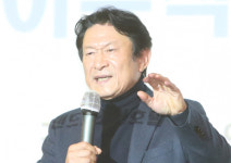 김응수 배우겸 탤런트 술 2부작 "배우는 술이된 것에 상상력을 더해 작하는 직업"