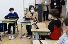 유은혜 부총리 겸 교육부장관 남원 덕과초 현장 방문