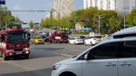 완산구 효자광장에서 차량 4중 추돌사고
