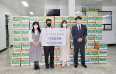 전주금암교회, 금암2동 취약계층에 사랑의 라면 전달
