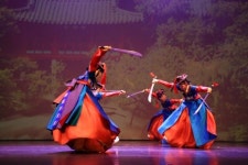 전라감영 교방청에서 1700년대 이전부터 전승된 전주(전라)검무 복원 힘써