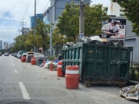 익산 하나로 상징거리 보도정비공사 관급자재 관리 소홀