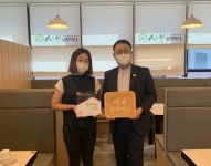 굿네이버스 전북자립지원전담기관, 샤브쌈주머니 에코시티점 좋은이웃가게 현판 전달식