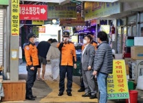 박덕규 완주소방서장, 봉동생강골시장 화재안전관리 현장방문