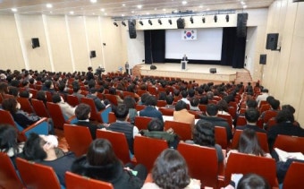 서거석 전북교육감 직원들에게 