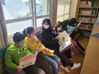 전북도교육청 사서 미배치 학교도서관 26곳에 지원 나서