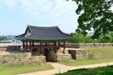 동·서양의 종교가 만나는 고창 개갑장터 무장읍성