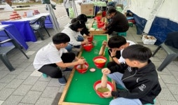 부안군청 해양수산과, 곰소젓갈축제 프로그램 체험료 이웃돕기 성금으로 기탁