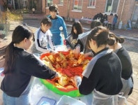 진안 안천유초중고, 마을회관에 김장 전달
