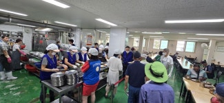 바르게살기운동군산시협의회 군산역전경로식당 배식봉사 실시