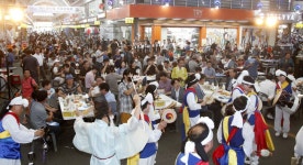 활기 되찾은 전주 전통시장...9월도 축제와 가요제로 풍성