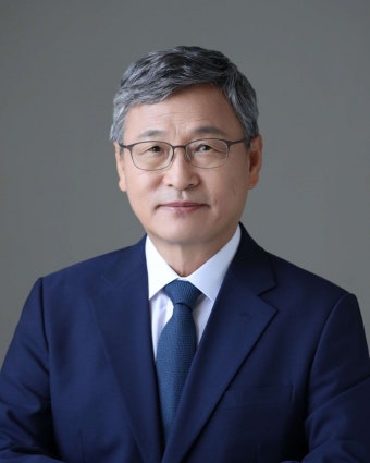 서울교육감 보궐선거 진보 단일화 후보에 익산출신 정근식 교수 추대