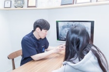 [유재욱 원장 건강칼럼] 치과 공포 있다면 수면 임플란트 대안 될 수 있어