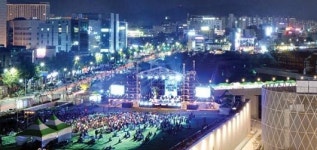 亞! 전당 첫 공연 낭만으로 물들다