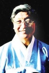 뿌리 깊은 나무 처럼…샘이 깊은 물처럼어둡던 시절…우리문화 밝힌 파수꾼