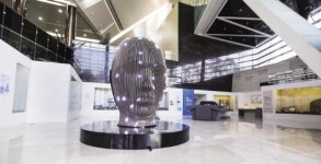 국립중앙도서관 기록매체박물관 개관 기념 이이남 ‘책속의 얼굴’ 설치 주목