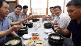 AI에 닭 소비감소 양계업 ‘이중고’