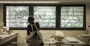 쓰임에 충실…40여년 도자세계 한자리