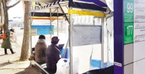 개인 설치 ‘천막·비닐텐트’ 큰 호응