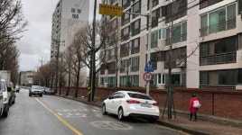 ‘무늬’만 스쿨존…안전시설물 태부족
