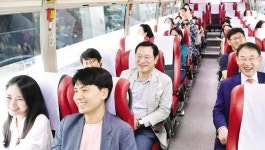 李시장 ‘광주100년 이야기’ 시티투어버스 점검