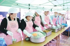 북구의회, 우산근린공원서 ‘사랑의 밥차’ 배식 봉사