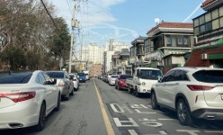 개학이 코앞인데…학교앞 불법주정차 기승